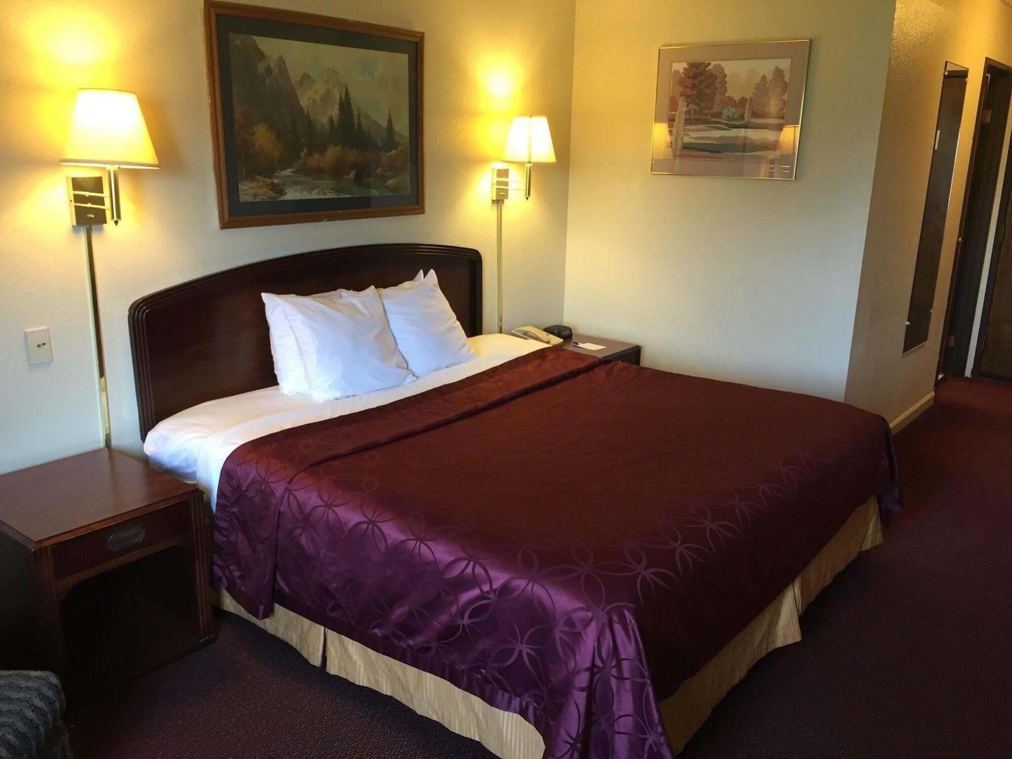 Americas Best Value Inn Stockton Dış mekan fotoğraf